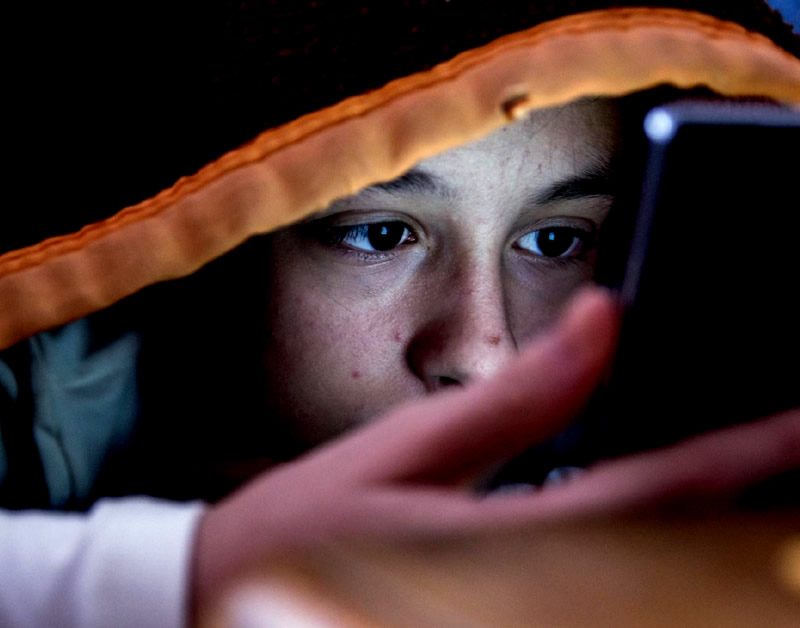 Jogos virtuais ameaçadores colocam famílias em alerta