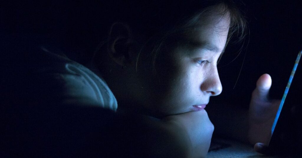 Home 2 svg+xml;charset=utf